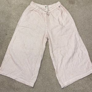 Roxy linen capris